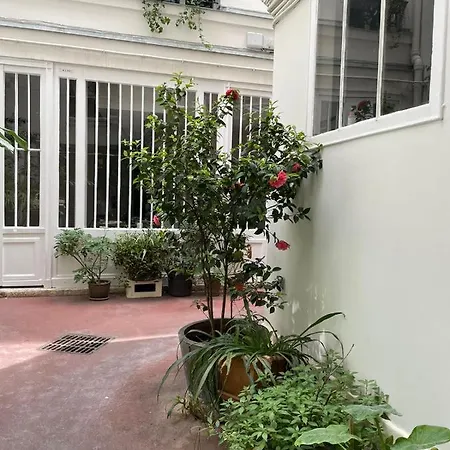 Charming Love Nest Near The Bastille * Paris